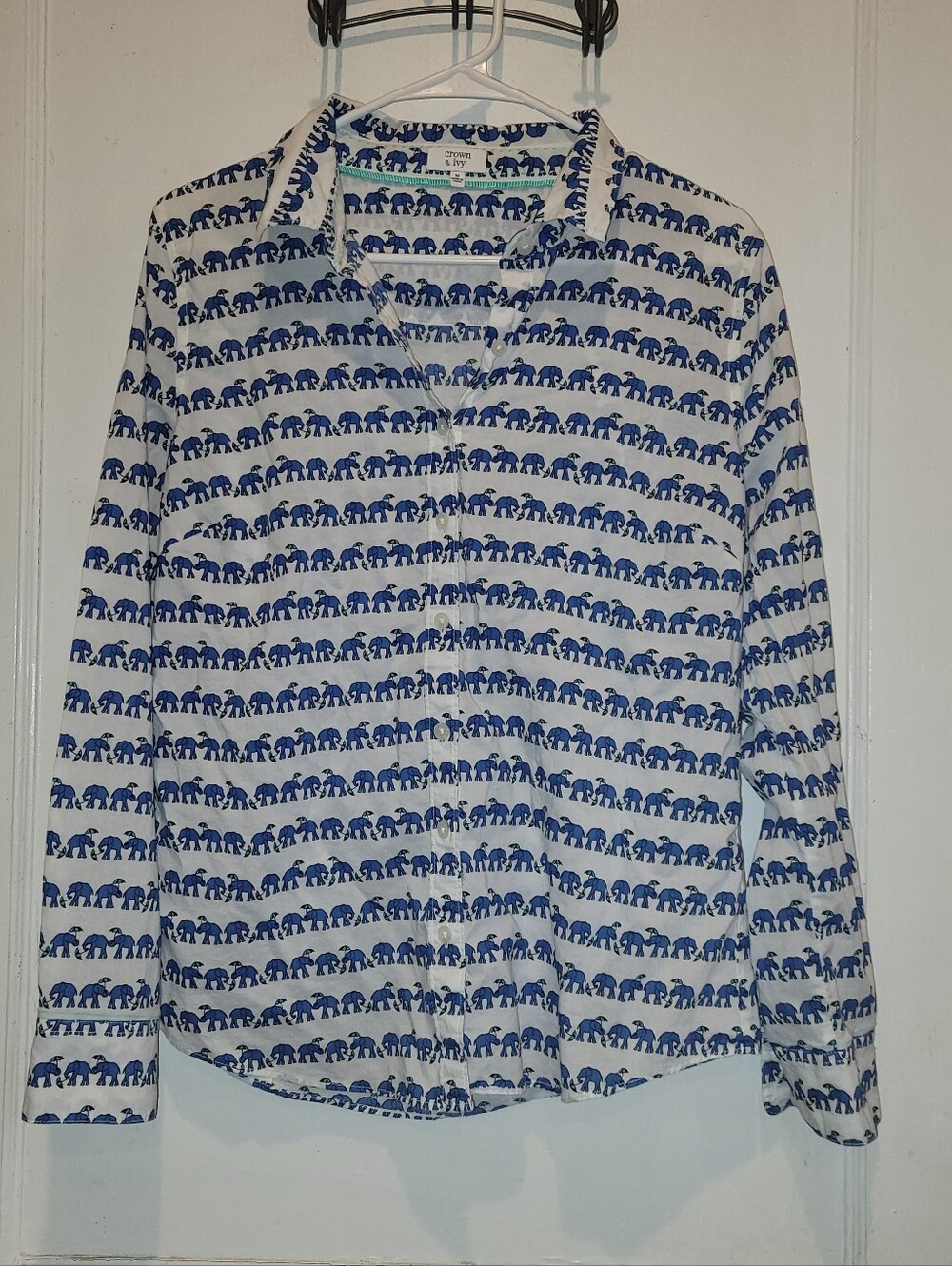 Women's Medium Crown & Ivy Button Front White Blouse With Royal Blue Elephants